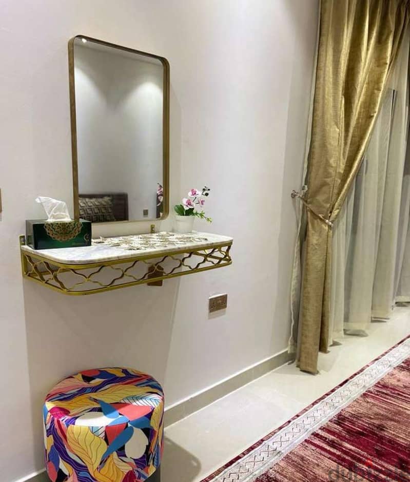 Bedroom dressing table